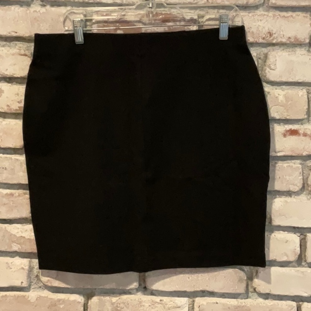 New With Tag, Express Black Skirt Size Large